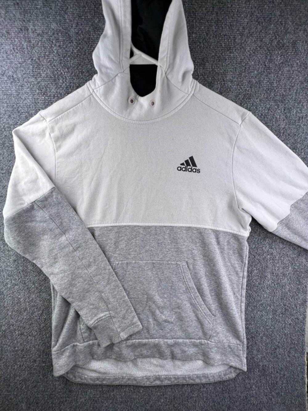 Adidas Hoodie Men Gray White Long Sleeve Pullover Pockets Casual Medium Pullover